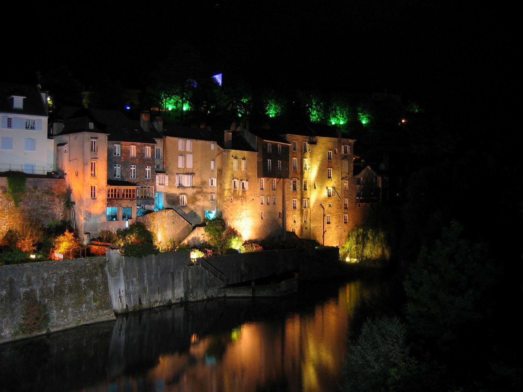 Couett'Hotel Oloron Sainte Marie Oloron-Sainte-Marie Exterior photo